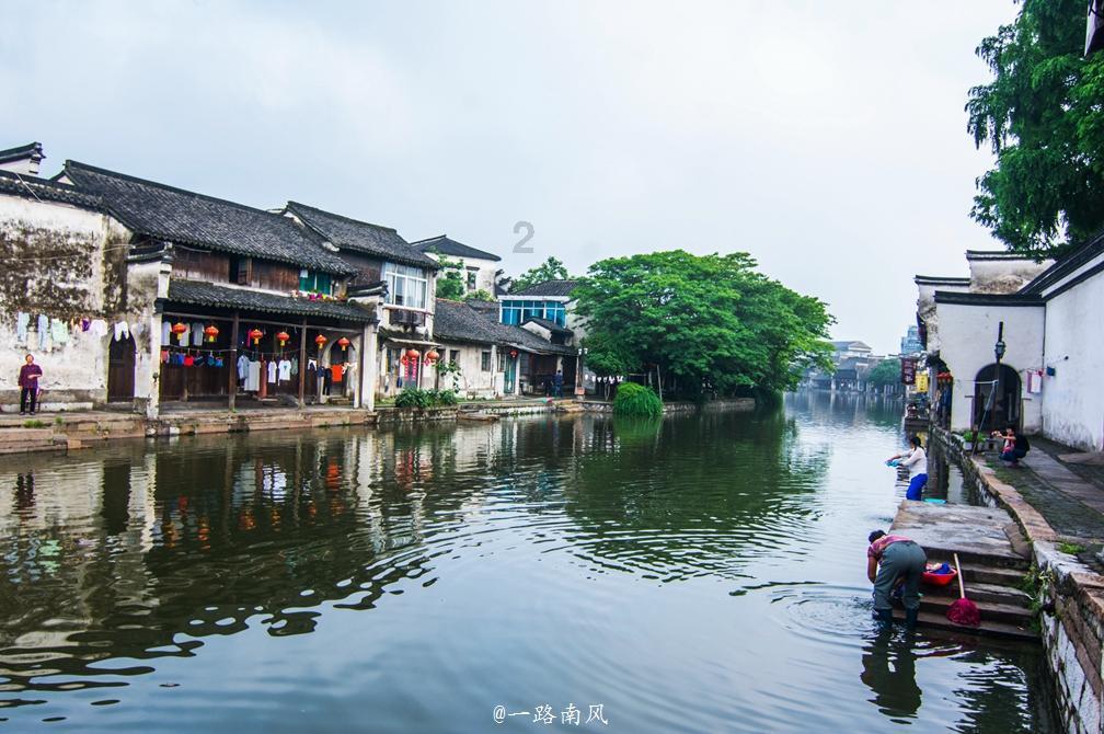 别人都送大礼，吴昕送泡脚粉，看到娜姐的反应，谁还说俩人不和？